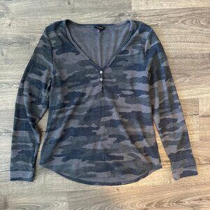 Lucky Brand Camo Henley XXL